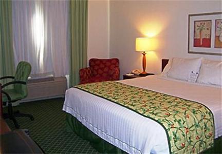 Fairfield Inn Visalia