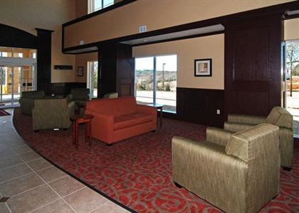 Comfort Suites Palestine