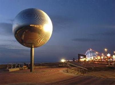 Funky Towers Hotel Blackpool