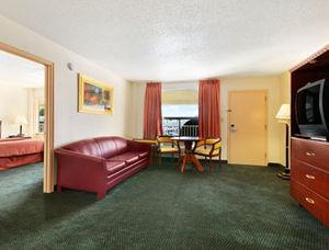 Days Inn and Suites Wichita East