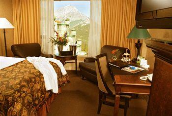 Rimrock Resort Hotel