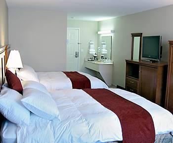 Riverland Inn & Suites