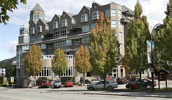 Le Chamois Hotel Whistler