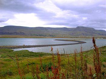 Three Peaks Inn Mosfellsbaer