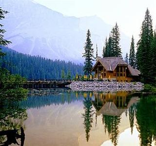 Emerald Lake Lodge