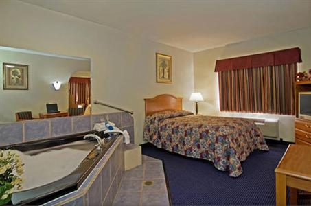 Americas Best Value Inn & Suites-Bush Int'l Airport