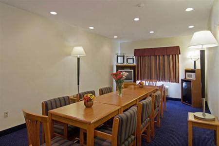 Americas Best Value Inn & Suites-Bush Int'l Airport