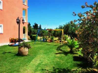 Amoudi Studios Apartments Hotel