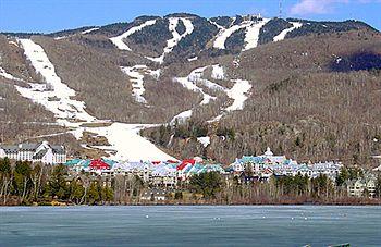 Les Falaises Ski-in Ski-out Condo