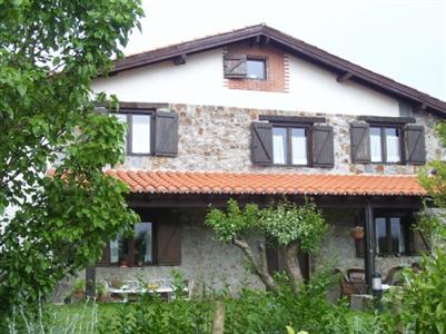 Casa Rural Altuena Amoroto