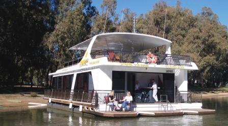 Magic Murray Houseboats Echuca