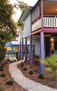 Cavvanbah Beach House Bed & Breakfast