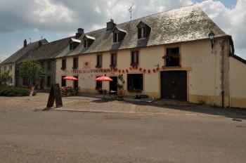 Logis Auberge de Saint Julien aux Bois