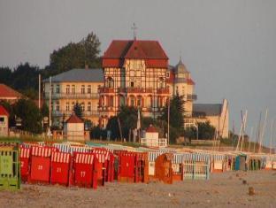 Strandhotel Schloss Am Meer Kuhlungsborn