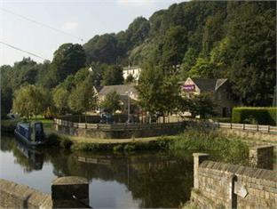 Premier Inn Halifax (West Yorkshire)