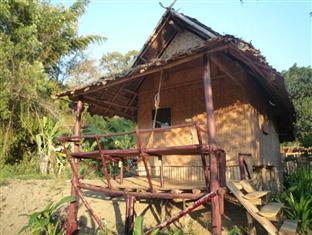 Baan Ton Nam Hotel Pai