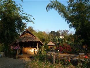 Baan Ton Nam Hotel Pai