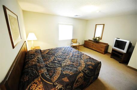 Affordable Suites Fredericksburg Hotel