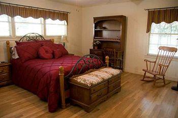 Brazos Oaks Bed & Breakfast Waco