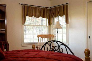 Brazos Oaks Bed & Breakfast Waco