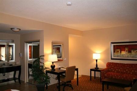 Hampton Inn & Suites Laurel