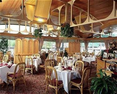 Floatel Hotel Northwich