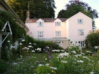 Field Farmhouse