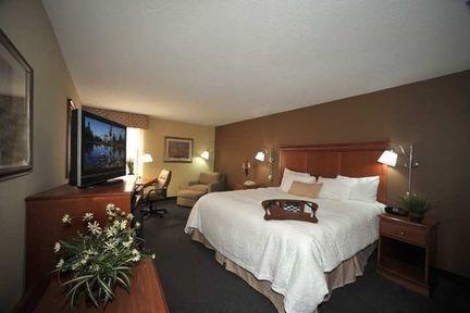 Soo Locks Lodge & Suites