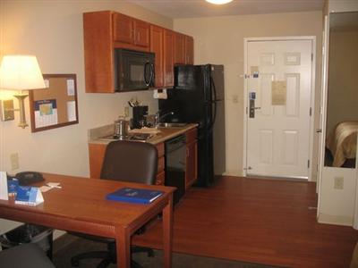 Candlewood Suites Orange County/Airport