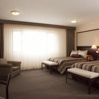 Conquistadores Hotel & Suites