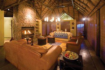 Tshwene Lodge