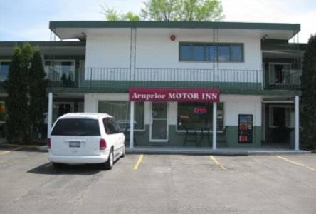 Arnprior Motor Inn