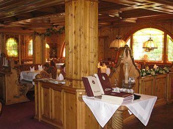 Tyrolis Hotel
