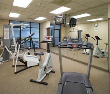 Radisson Hotel & Suites Cleveland Eastlake