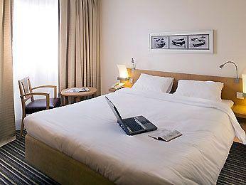 Mercure Paris La Defense 5