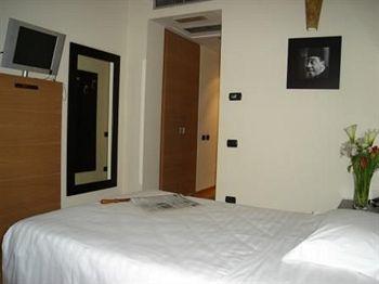 Studios Hotel Cologno Monzese