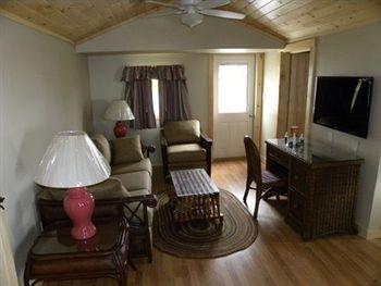 Colonial Gables Oceanfront Village Rentals Belfast (Maine)