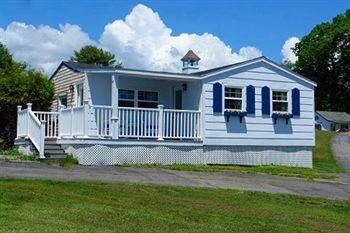 Colonial Gables Oceanfront Village Rentals Belfast (Maine)