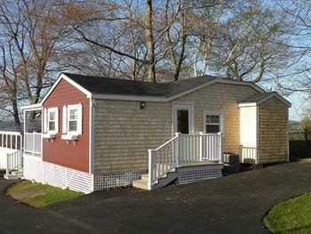 Colonial Gables Oceanfront Village Rentals Belfast (Maine)