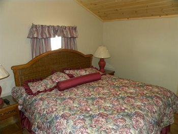 Colonial Gables Oceanfront Village Rentals Belfast (Maine)