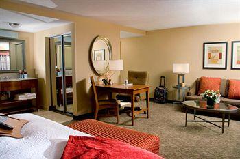 Hampton Inn & Suites Columbus-Easton