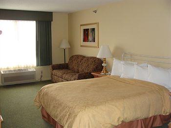 Coon Rapids Plaza Hotel