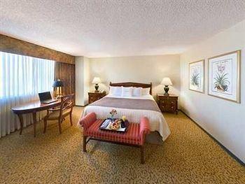 Doubletree Hotel Tulsa-Downtown