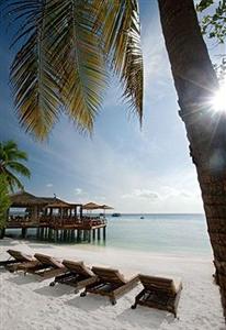 Constance Moofushi Resort