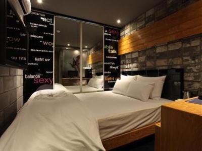 Lush Hotel