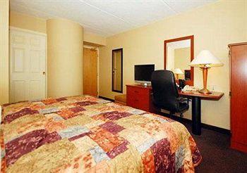 Sleep Inn & Suites Lancaster County