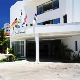 Casa Blanca Resort