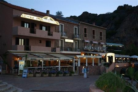 Hotel Monterosso Porto-Ota