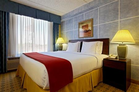 Holiday Inn Express Austin Airport