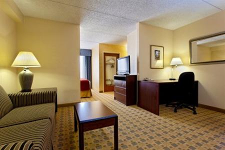 Holiday Inn Express Austin Airport